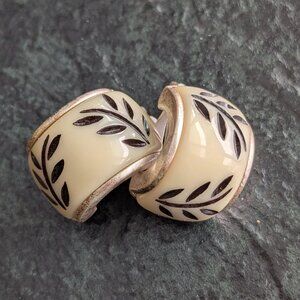 VINTAGE Cream Black Etched Silver CLIP ON EARRINGS